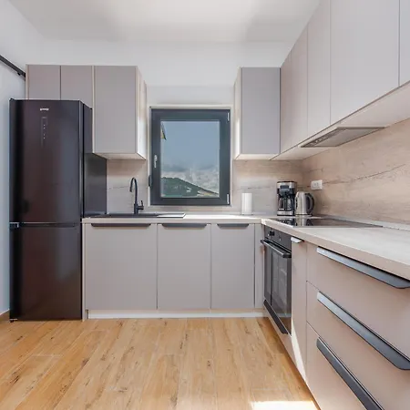 Miki Zadarvillas ヴィラ *