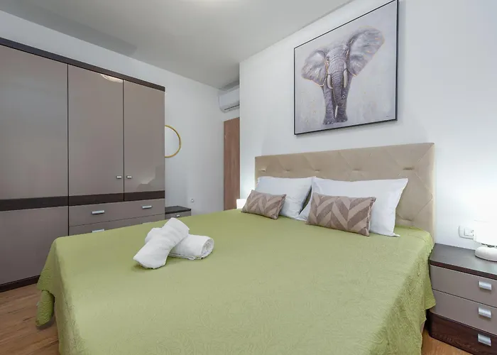 Miki Zadarvillas Villa *