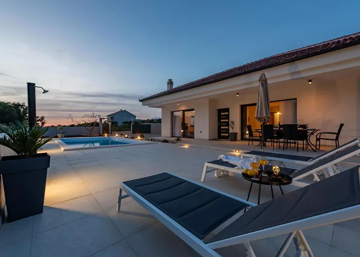 Miki Zadarvillas Villa