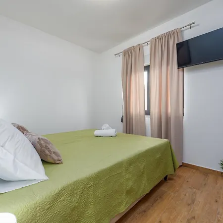 Miki Zadarvillas Villa