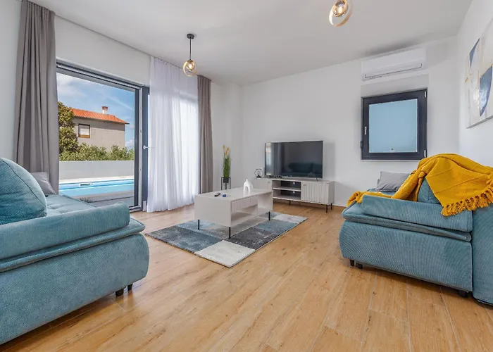 Miki Zadarvillas * Biograd Na Moru
